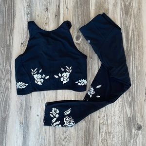 Selling athleta set together!!! Super cute and lightly worn